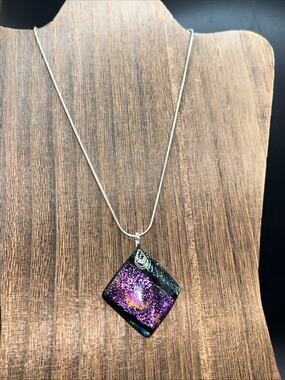 Handcrafted Dichroic Glass Purple Pendant Silver Tone 17” Snakechain Necklace